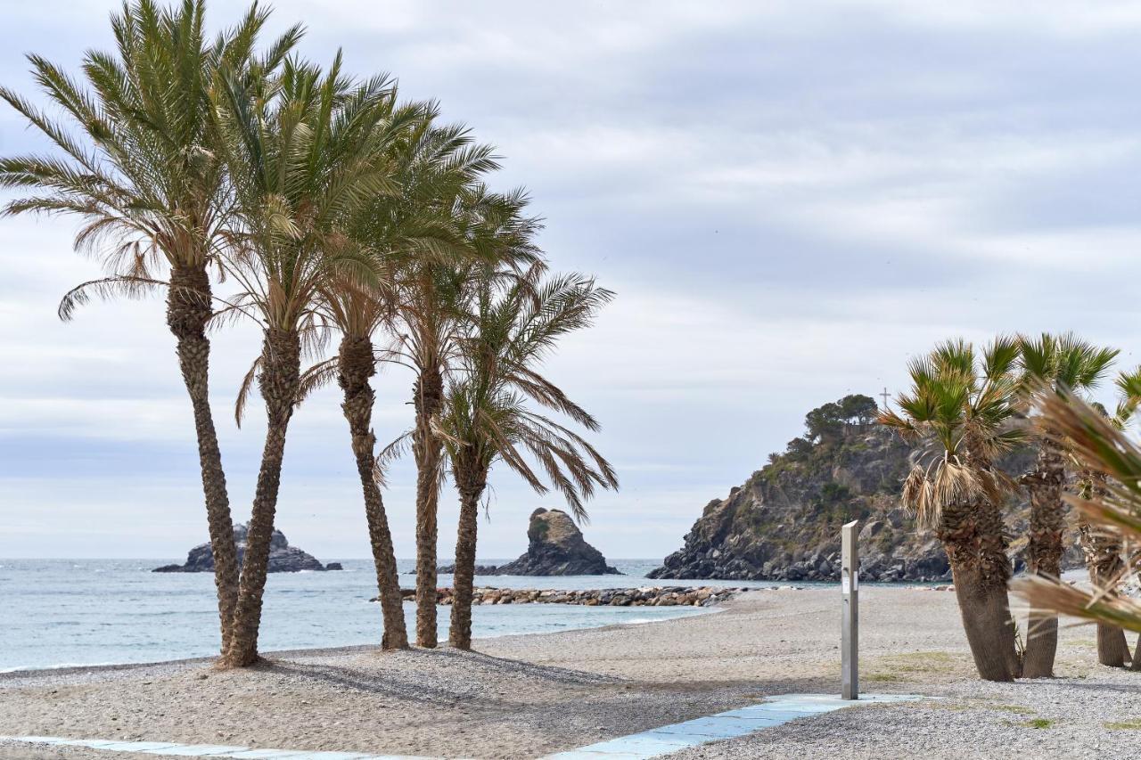 Apartment 250 M From The Beach Almunecar Exterior photo